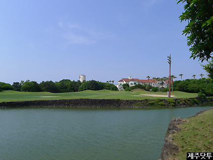 제주도 서귀포시골프장 1박2일예약 -4인요금 / 제주도 크라운골프장  + 테디벨리cc 골프장 - A타입 추가쿠폰 (팀당3,000원)